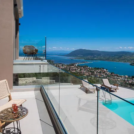 Highview Luxury Villa *