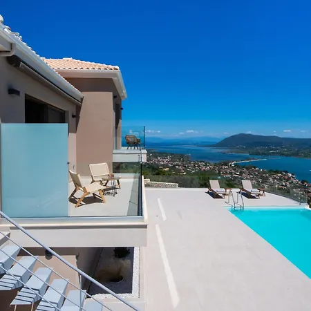 Highview Luxury Villa *