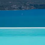 Highview Luxury Katouna