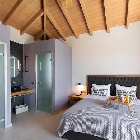 Highview Luxury * Katouna