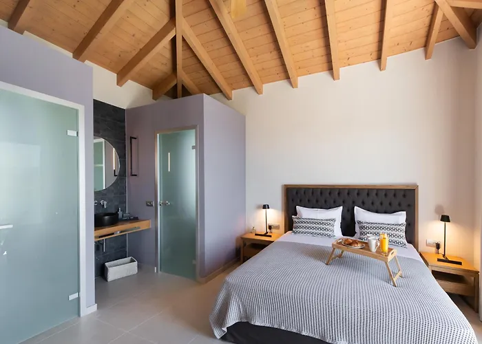 Highview Luxury * Katouna